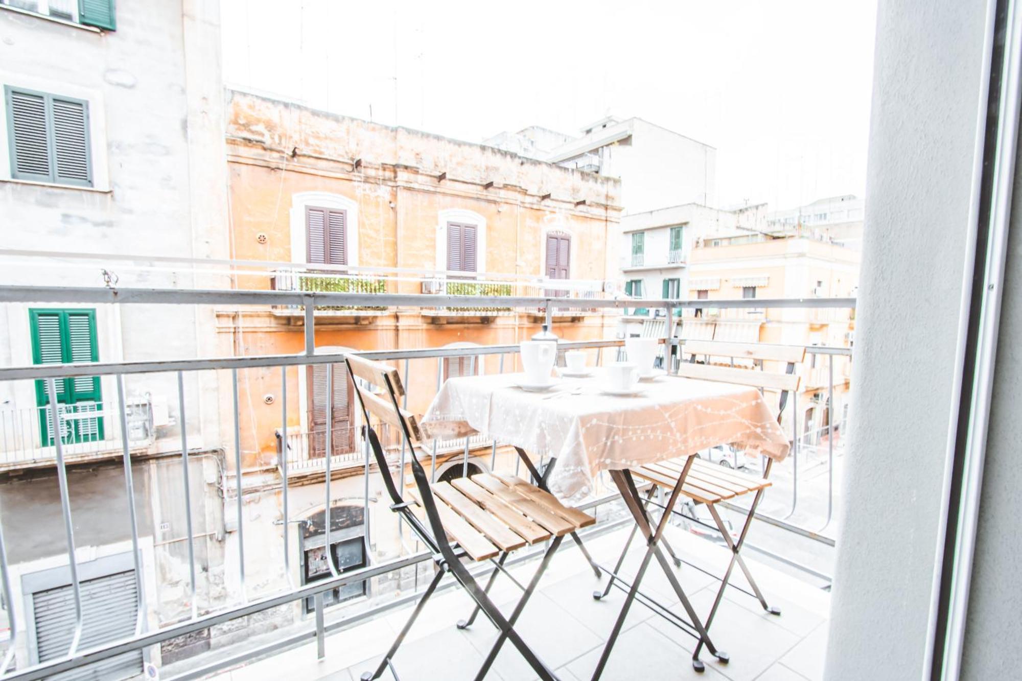 Favolhouse Apartment Бари Екстериор снимка